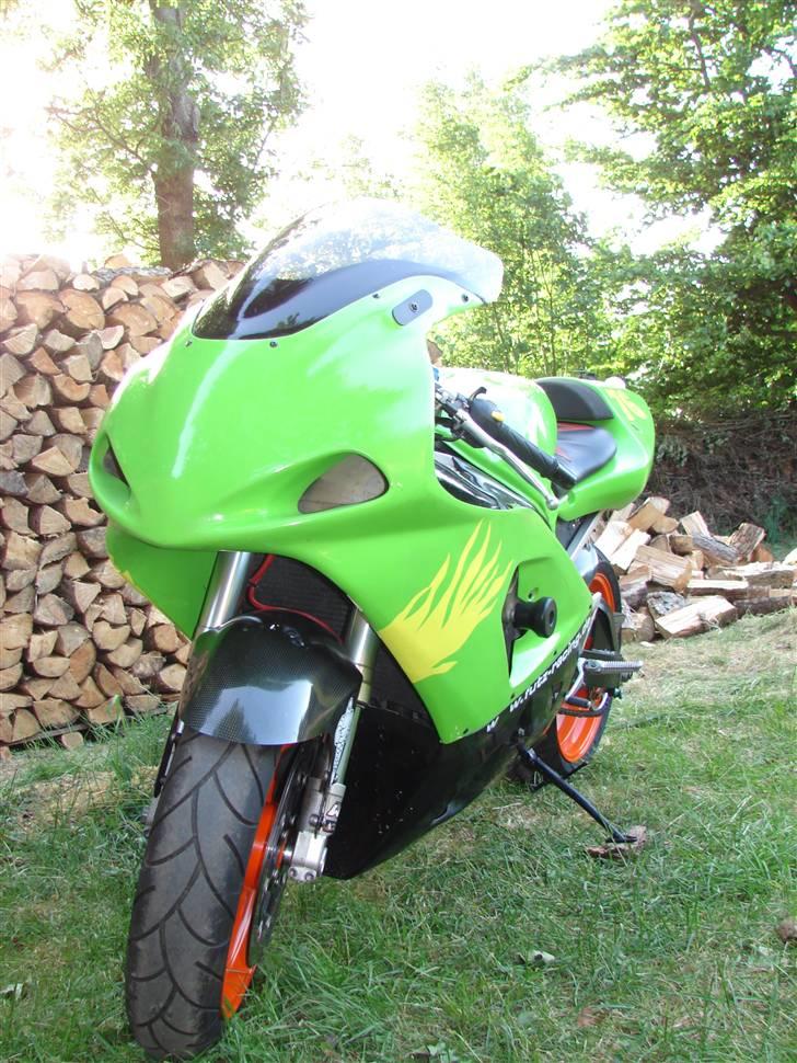 Suzuki GSX 750 R (Baneged) Solgt billede 9