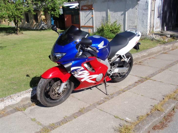 Honda CBR 600 F4 *SOLGT* billede 5