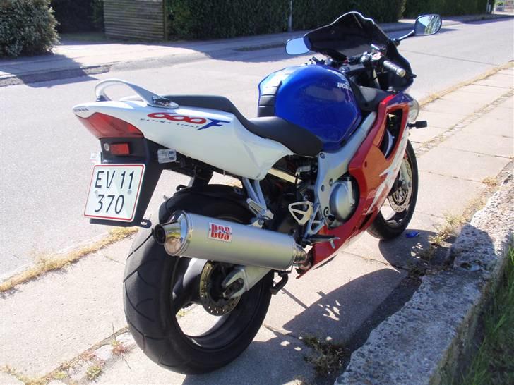 Honda CBR 600 F4 *SOLGT* billede 11