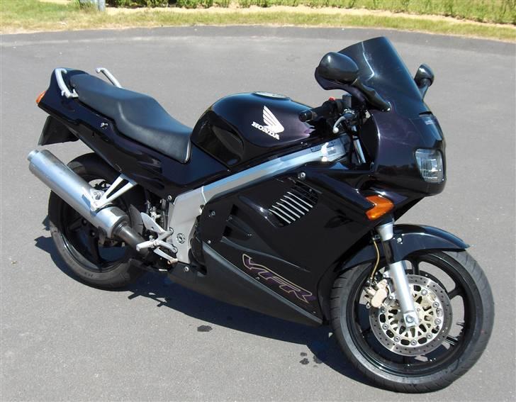 Honda VFR 750F billede 2