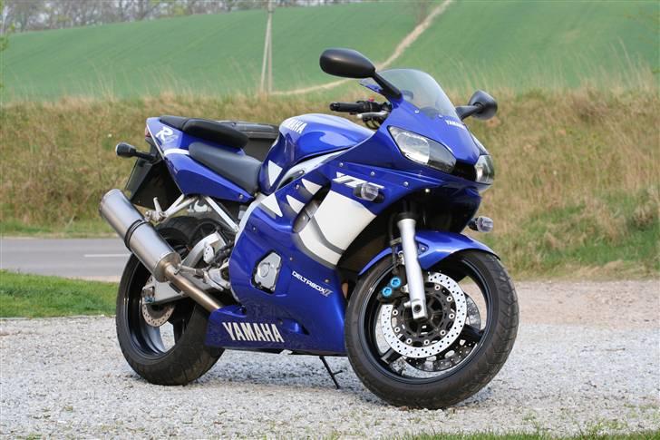 Yamaha R6 - Vi poserer for kameraet! billede 4