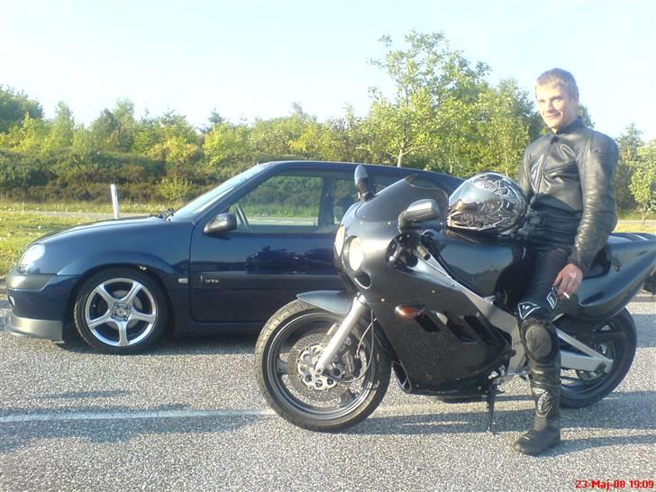 Suzuki gsxr 400 billede 5