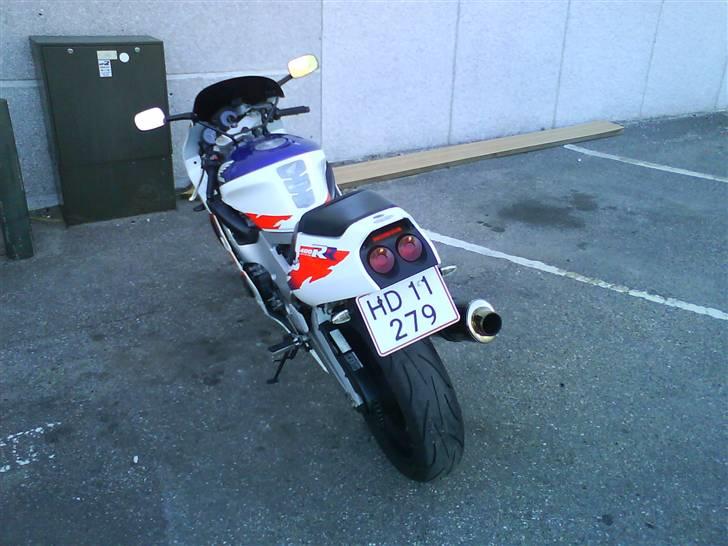 Honda CBR 400 RR  >solgt<  - billede 9
