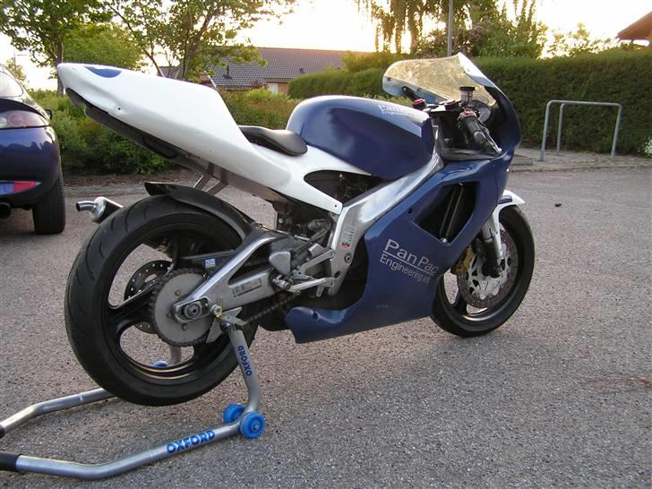 Aprilia RS 125 billede 2