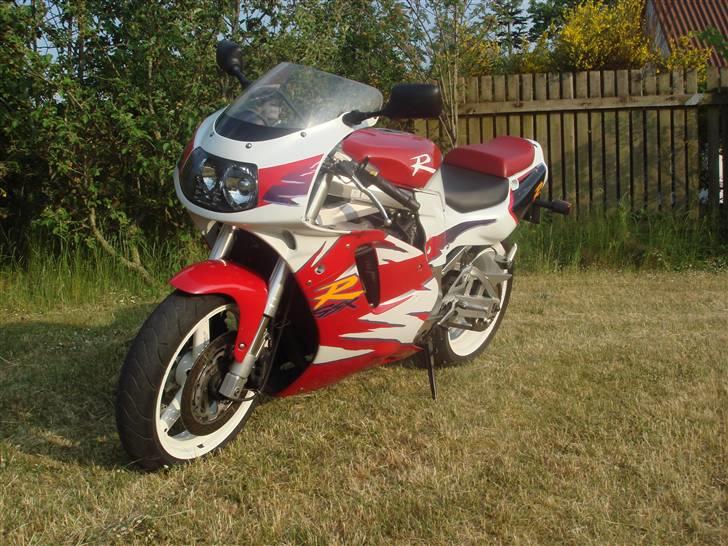 Suzuki GSXR 750 UNDER OMBYGNING billede 4