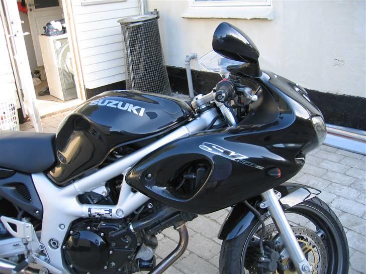 Suzuki SV 650 s (SOLGT) billede 10