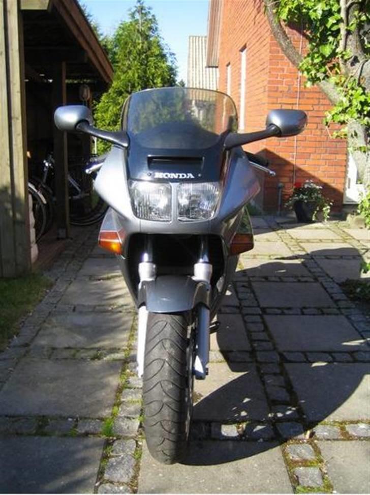 Honda VFR 750 F billede 1