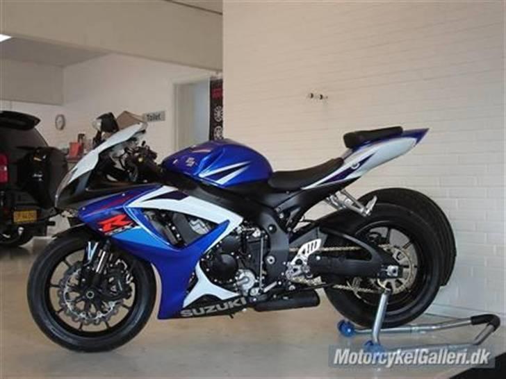 Suzuki GSX-R 750 K7 billede 8