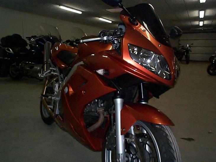 Suzuki SV 650 S ( SOLGT )  billede 1