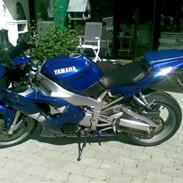 Yamaha Yzf R1