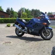 Suzuki gsx 750 f