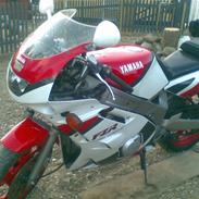 Yamaha FZR GENESIS
