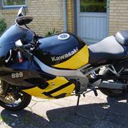 Kawasaki ZX9R