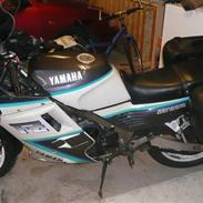 Yamaha fz 750