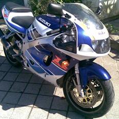 Suzuki GSX750R