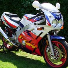 Yamaha FZR 600 (SOLGT)