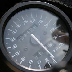 Honda CBR 900 RR fireblade 