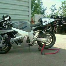 Suzuki GSX-R 600 **Solgt**