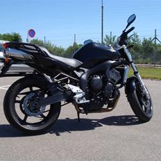 Yamaha FZ6