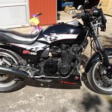 Kawasaki GPZ 550 solgt