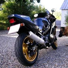 Suzuki gsx 400r