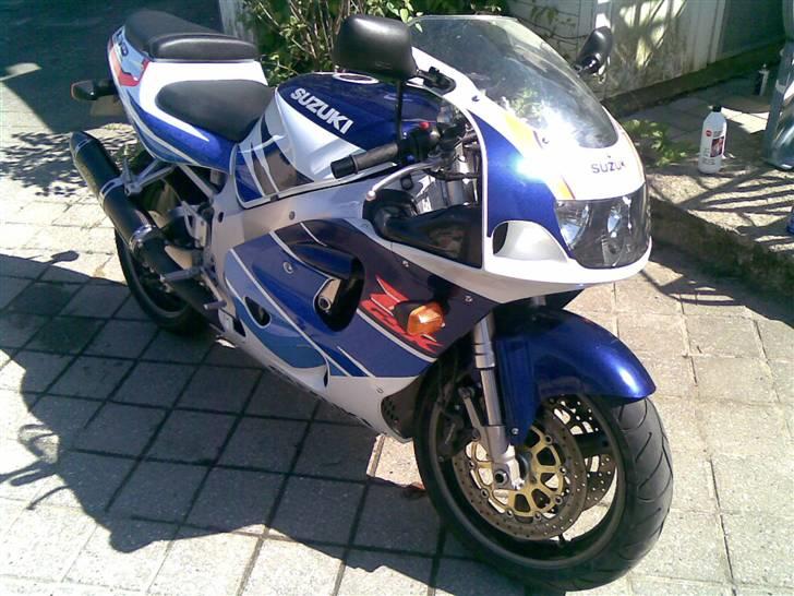 Suzuki GSX750R billede 1