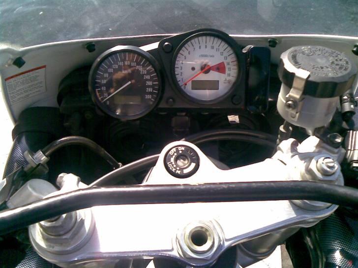 Suzuki GSX750R billede 5