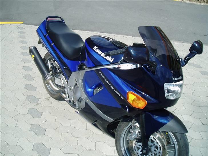 Kawasaki ZZR-600 billede 1