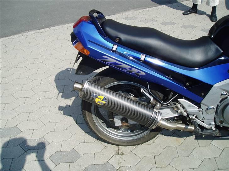 Kawasaki ZZR-600 billede 3