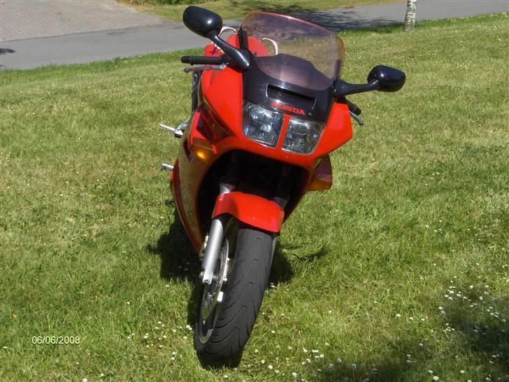 Honda VFR 750 F billede 3