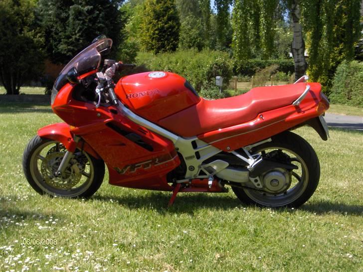 Honda VFR 750 F billede 4