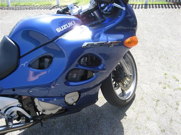 Suzuki gsx 750 f billede 5