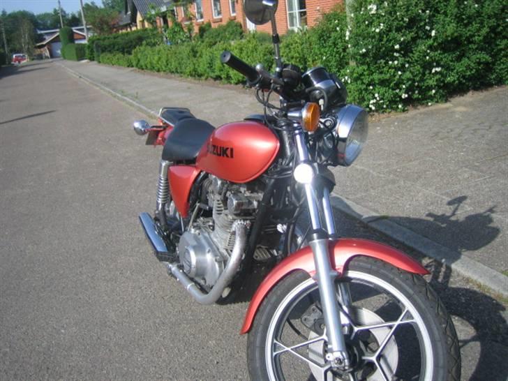 Suzuki GS 400 billede 1