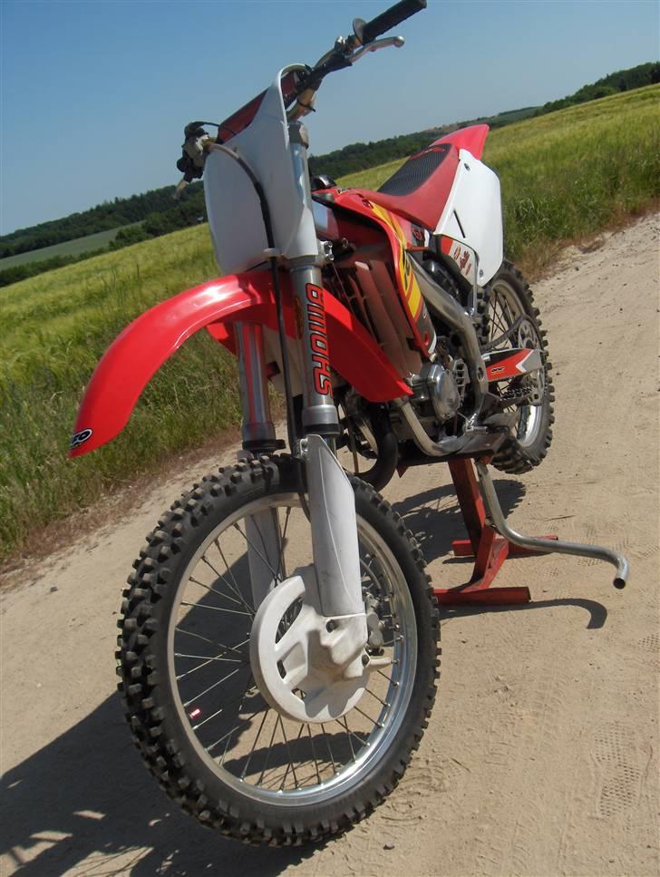 Honda CR 125 R (Solgt) - med nye og rene skjolde ^^ billede 1