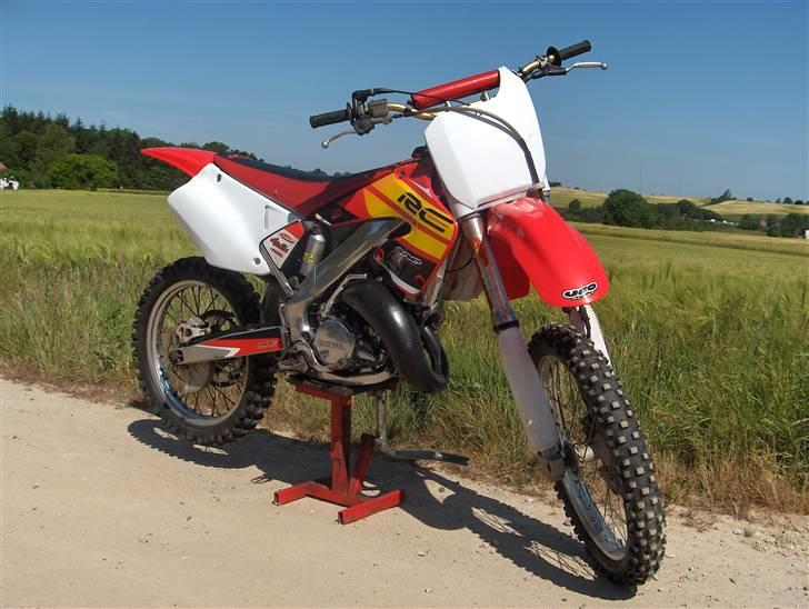 Honda CR 125 R (Solgt) - med nye og rene skjolde billede 5