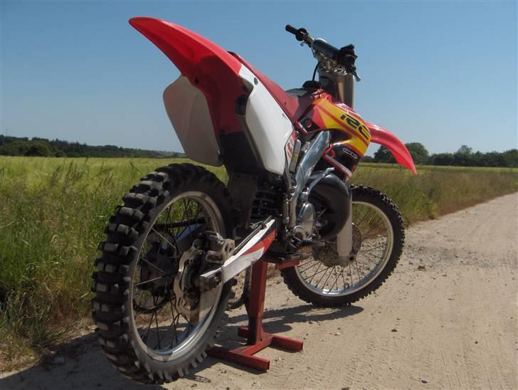 Honda CR 125 R (Solgt) - med nye og rene skjolde billede 6