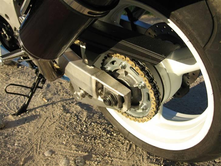 Suzuki TL1000R billede 14
