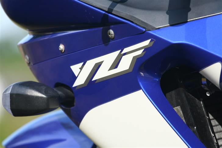 Yamaha R6 billede 10