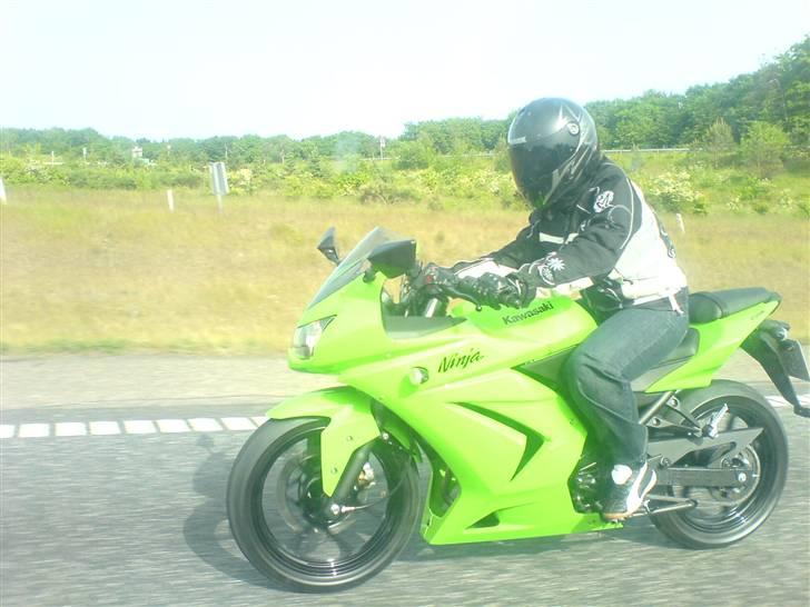 Kawasaki Ninja 250R *SOLGT* - Min første tur :-) billede 9