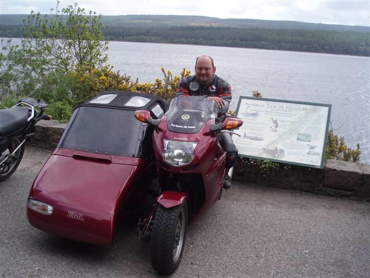 Honda cbr 1100 xx blackbird - ved loch ness i skotland. fedt land og flinke folk. billede 13