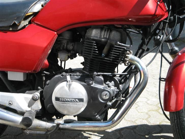 Honda CB 400 billede 7