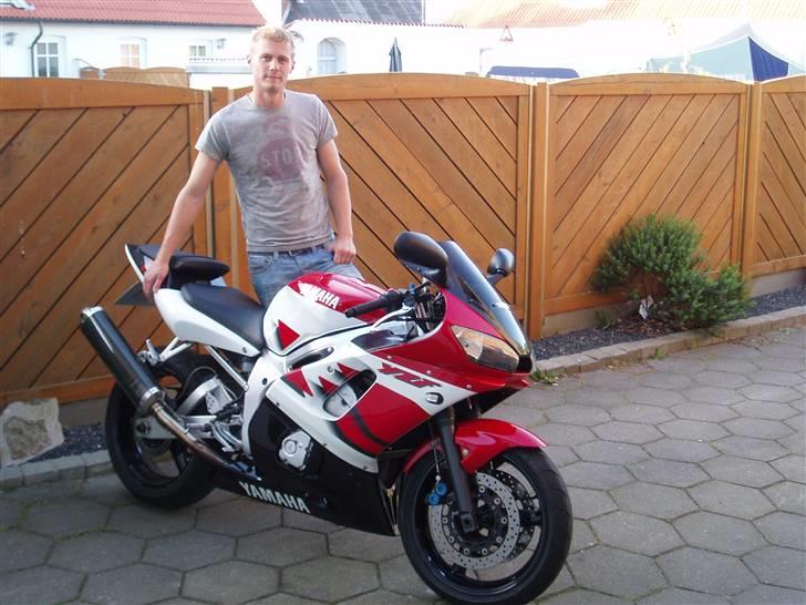 Yamaha YZF R6      (solgt) billede 1