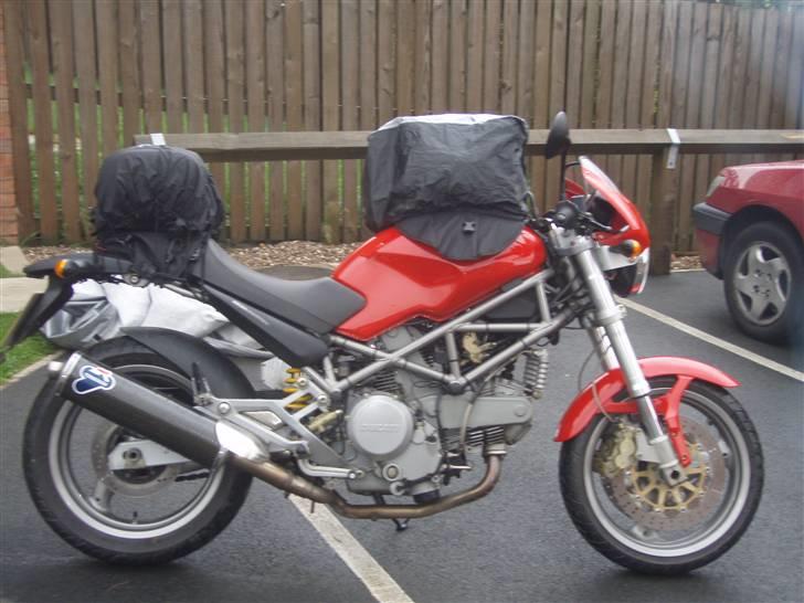 Ducati Monster 750 i.e. SOLGT - Duc´en pakket og klar til en ferietur til DK. Leeds -> Kerteminde: 600 km.  billede 17