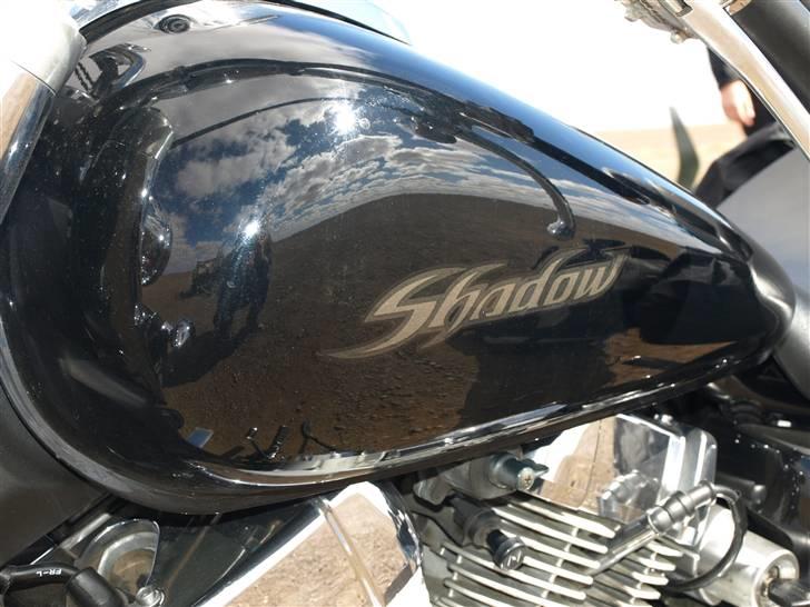 Honda VT750C Shadow (SOLGT) - Sjov med kamera på et reststop, Australia billede 9