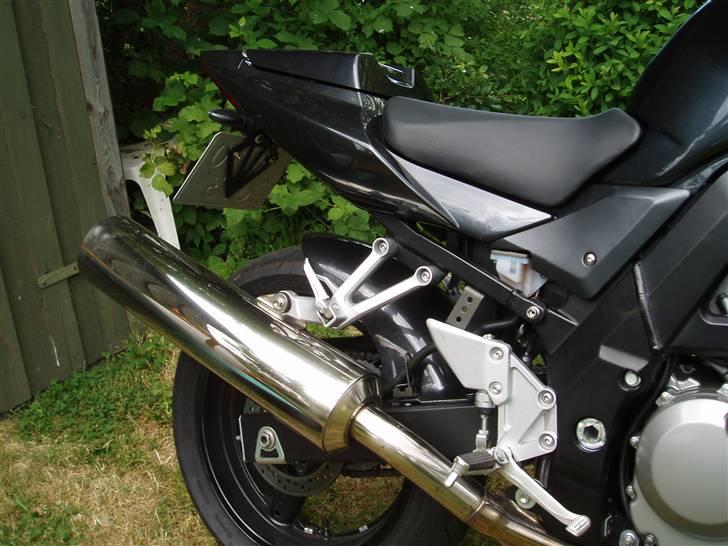 Suzuki SV 650 S - Første skridt på vejen til et bedre udseende, fået monteret den anden bagskærm samt miniblinkene billede 4