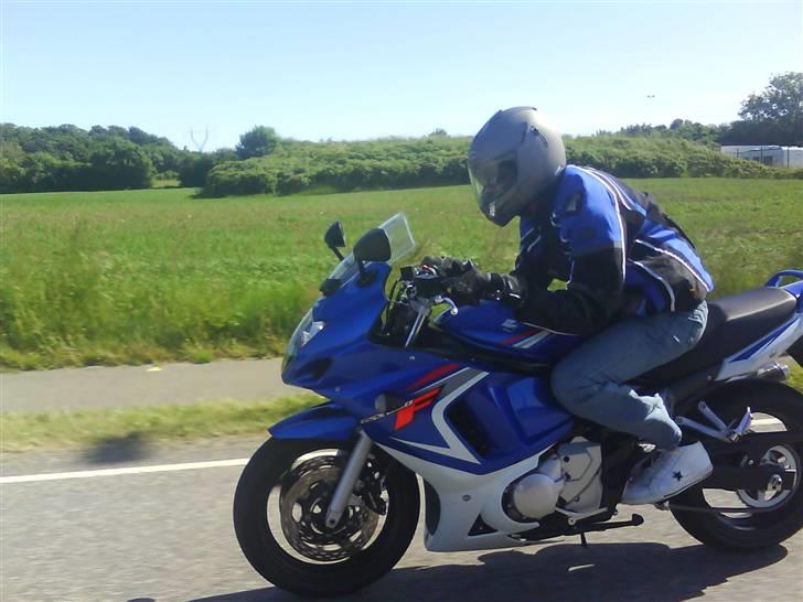 Suzuki GSX650F K8 - Billede taget med mobil med omkring 60 km/t billede 16