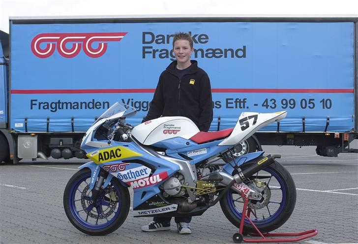 Aprilia 125 - Mig, med min sponsor billede 1