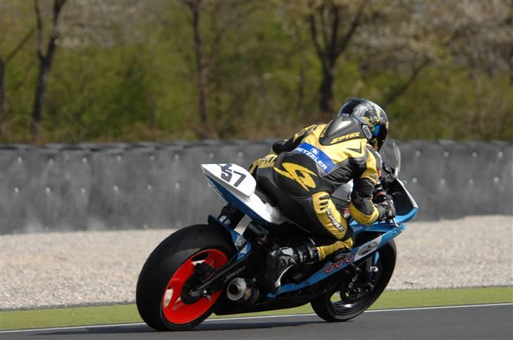 Yamaha r6 - mig på 600 cc billede 2