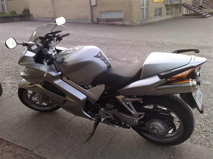 Honda VFR 800 VTEC billede 4