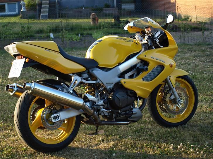 Honda vtr1000F (solgt) billede 5